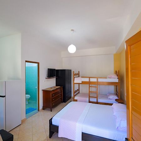 Hotel Chris Ksamil Zewnętrze zdjęcie
