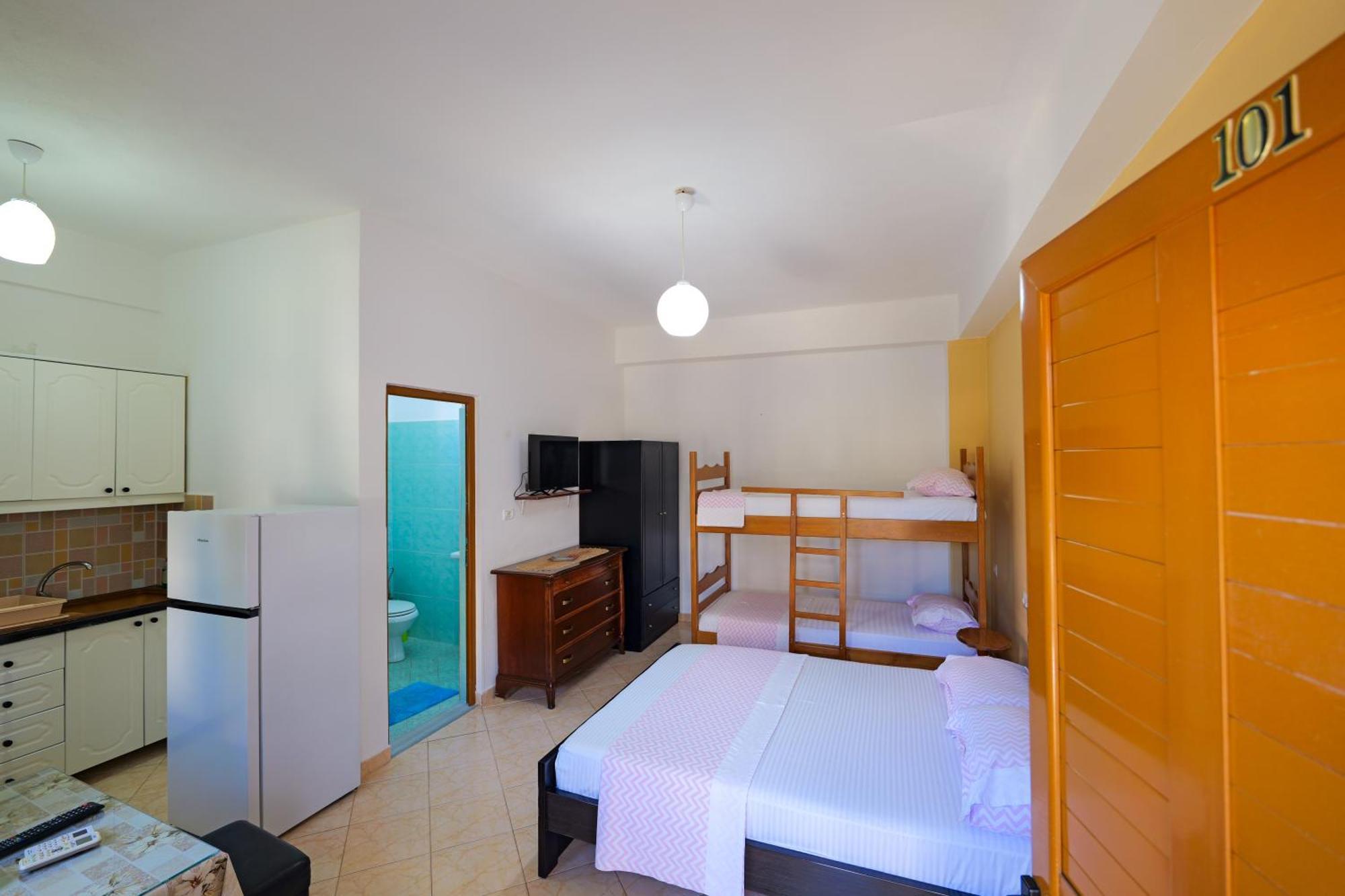 Hotel Chris Ksamil Zewnętrze zdjęcie