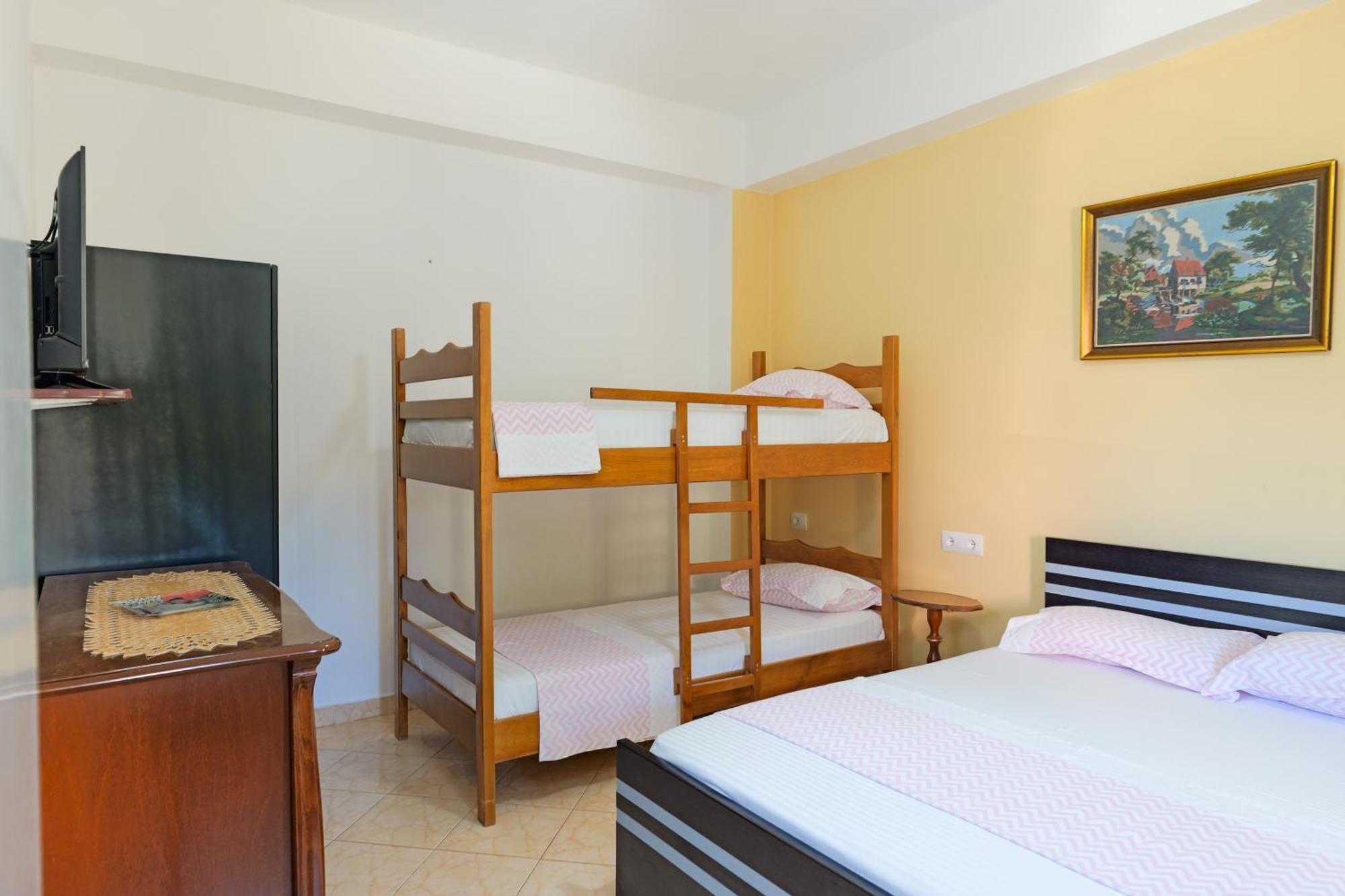 Hotel Chris Ksamil Zewnętrze zdjęcie
