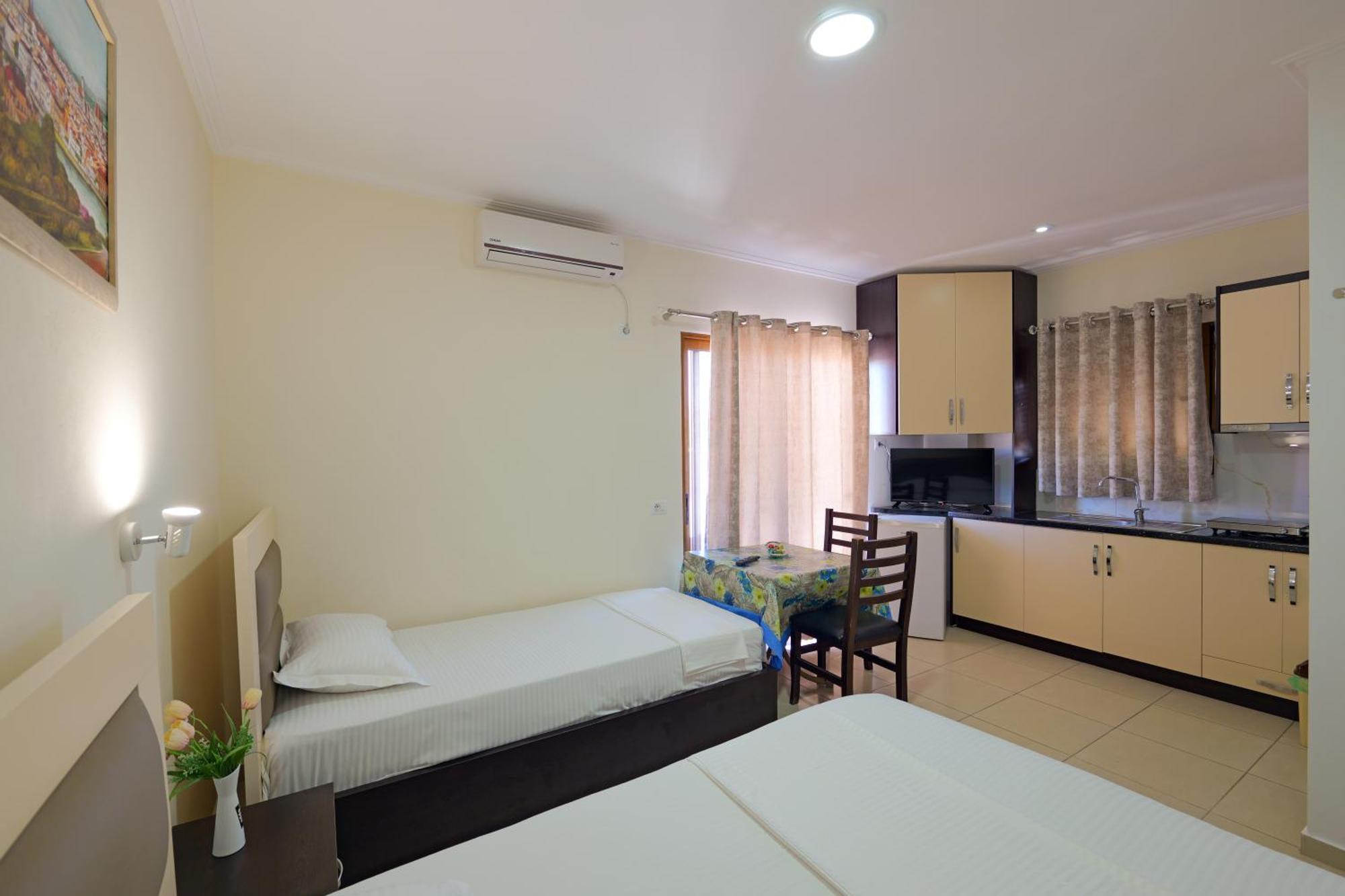 Hotel Chris Ksamil Zewnętrze zdjęcie